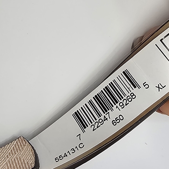 Michael Kors belt bag with pull chain - Picture 4 of 7